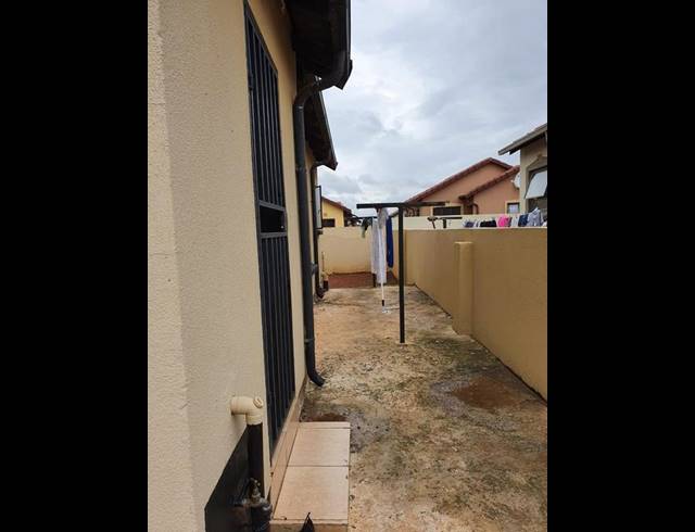 3 BEDROOM HOUSE FOR SALE IN LEONDALE